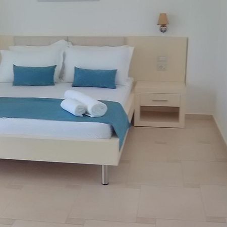 Aler Holiday Inn Sarandë Exteriér fotografie