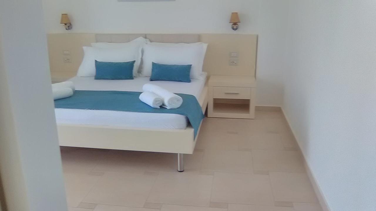 Aler Holiday Inn Sarandë Exteriér fotografie