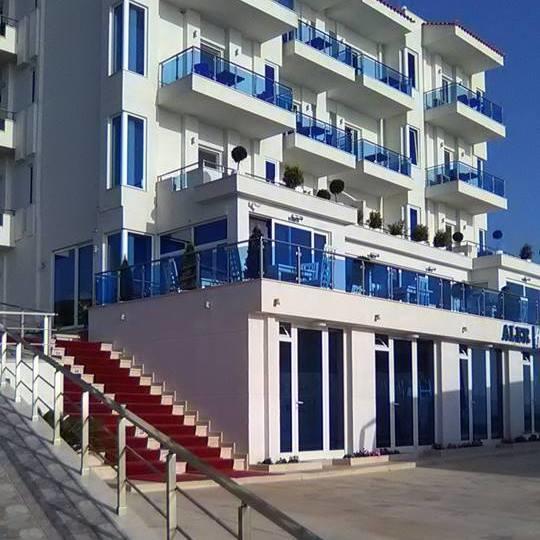 Aler Holiday Inn Sarandë Exteriér fotografie