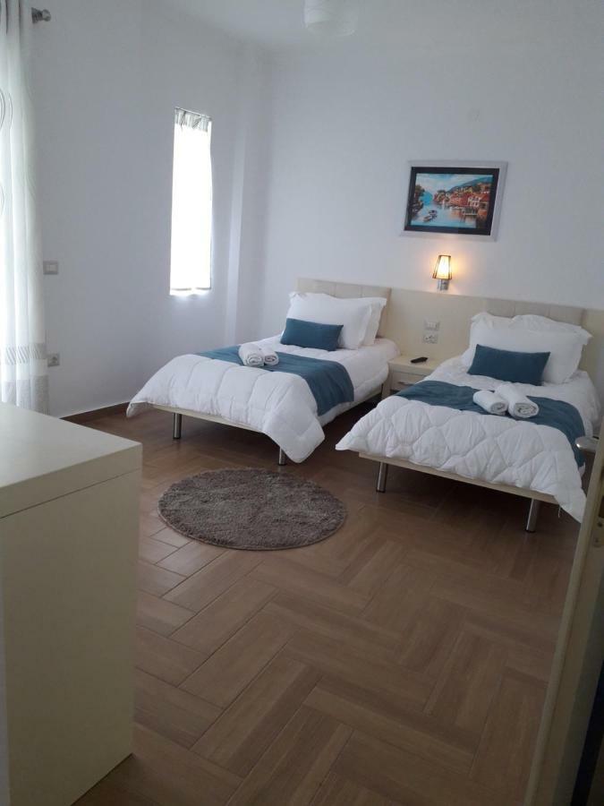 Aler Holiday Inn Sarandë Pokoj fotografie